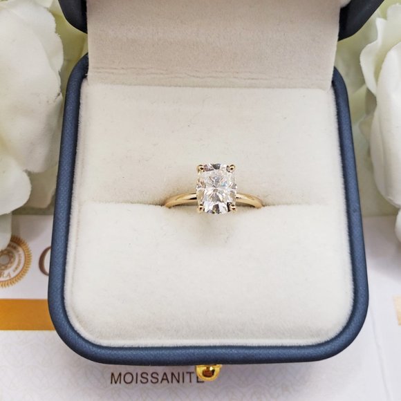 14K Yellow Gold 3 carats Radiant Cut Moissanite Engagement Ring - Picture 10 of 13
